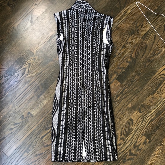 Plenty by Tracy Reese sleeveless wrap lace column dress - Picture 2 of 8